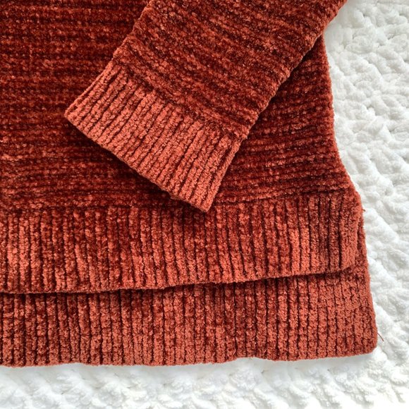 Pink Rose Chenille Crew Sweater (Red) S - Picture 5 of 7